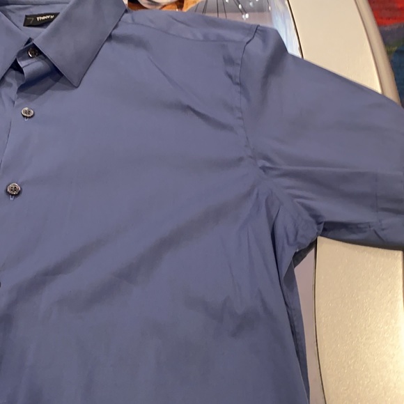 NWOT Theory large button down SS - Picture 4 of 5